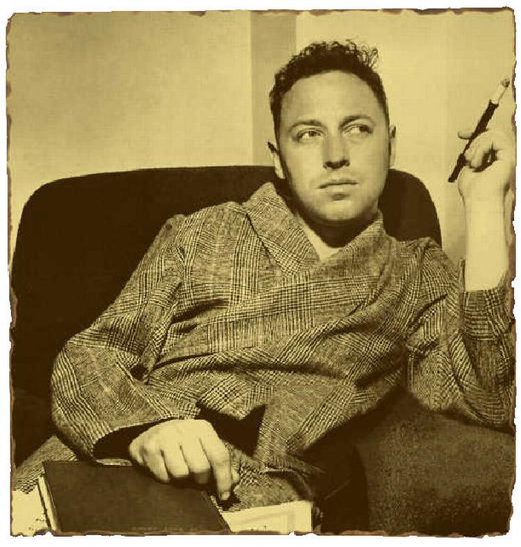 Noter. Tennessee Williams dagbøger begynder, da han er 25 år og stadig jomfru. Optegnelserne udgør en betagende historie om succes og ikke mindst skuffelse. Foto: Bettmann/CorbisHandyr. Marlon Brando som Kowalski sammen med Vivien Leigh i Omstigning til Paradis. Foto: United Artists