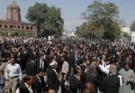 Advokater på gaden i Lahore i Pakistan. 