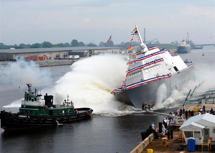 USA ønsker bl.a. at sælge skibet på billedet - et såkaldt Littoral Combat Ship - til sine allierede i Golfen. Skibet kan bl.a. bruges til at søge efter miner. 