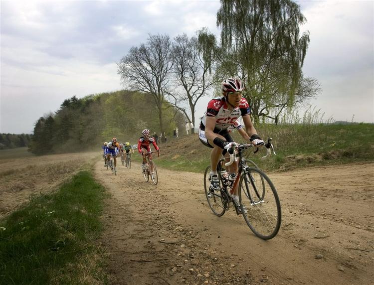 'En forårsdag på heden' afvikles i et krævende terræn og  er Danmarks modificerede udgave af klassikeren Paris-Roubaix. 