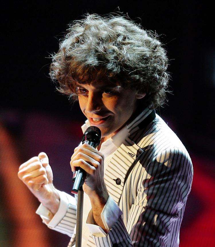 Mika på scenen ved San Remo Festivallen i Italien marts 2007. 