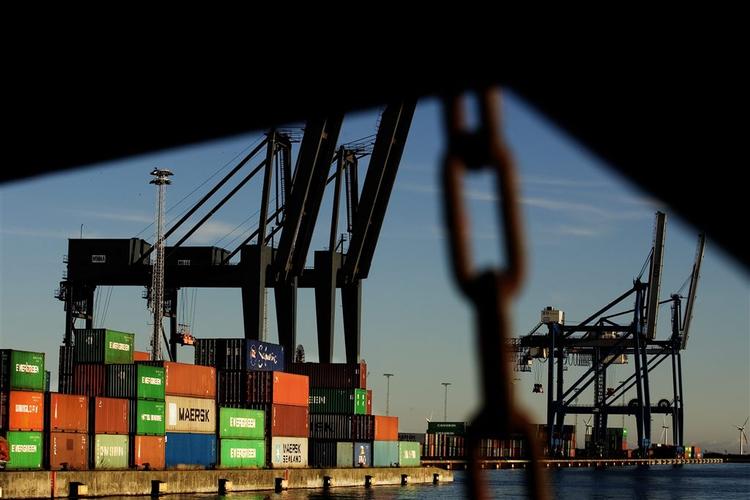 Danish balance of trade continues in surplus. 