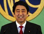 Den japanske ministerpræsident, Shinzo Abe, undskylder nu for landets tvangsansættelser af sexslaver under krigen. 