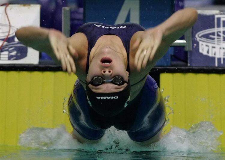 Katerijna Subkova fik sit store gennembrud ved kortbane-EM i 2004, da hun vandt 100 meter og fik sølv på 50 meter rygcrawl. 
