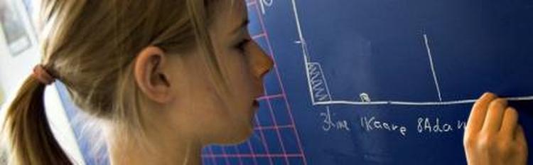 Fire kommuner vil sætte fokus på børns livskvalitet - her et foto fra en matematiktime (arkivfoto). 