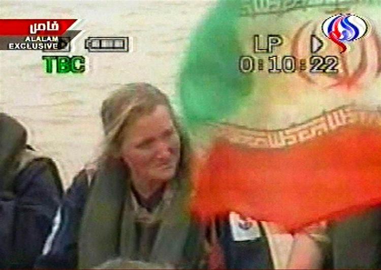 Foto fra den iranske tv-optagelse af tilfangetagelsen af de britiske marinesoldater sidste fredag. 