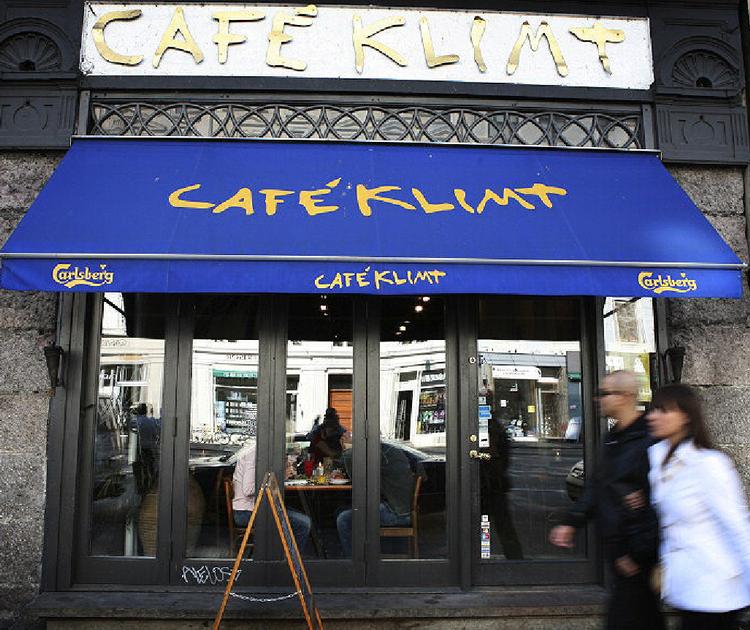 Jævnt nouveau. Udbuddet er stort, men kvaliteten er ikke prangende på Café Klimt, som primært besøges for stemningens skyld. 