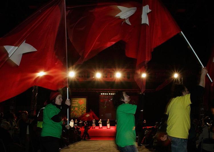 Scene fra lørdagens demonstration i Baskerlandet, hvor aktivister søger opbakning til et nyt politisk parti. 