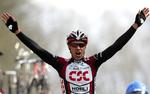 Jens Voigt jubler efter sejren. 