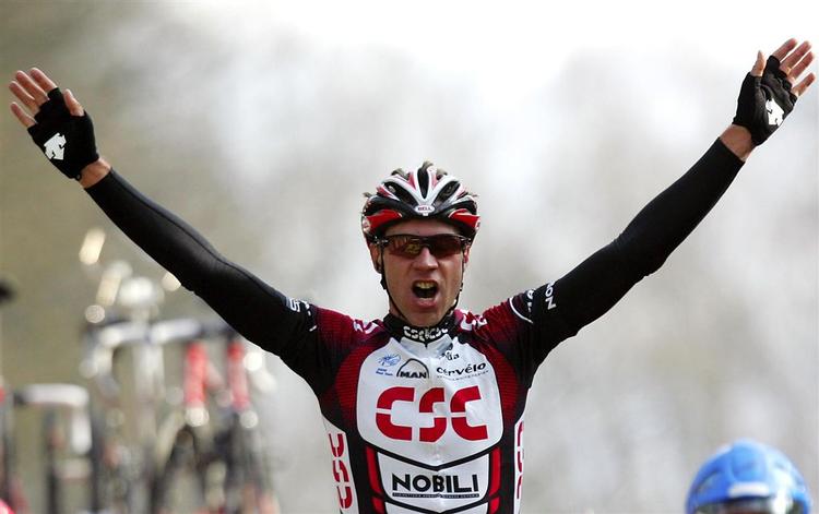 Jens Voigt jubler efter sejren. 