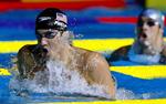 Michael Phelps satte verdensrekord, da han i dag vandt 400 meter medley - lige som han gjorde i 200 m medley, 200 m butterfly og 200 m fri. Desuden vandt han 100 m butterfly, 4x100 og 4x200 m fri. 