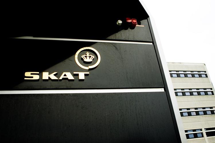 Skat har måtte slippe næsten 6 milliarder til danskere, der har betalt for meget i skat i 2006. 
