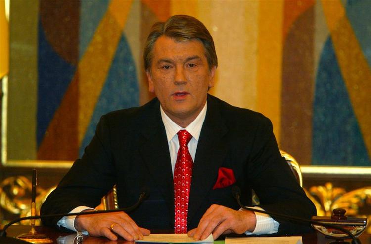 Ukraines præsident, Viktor Jusjtjenko, har opløst parlamentet og udskrevt nyvalg. 