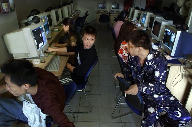 Denne netcafé i Shanghai har døgnåbent. 