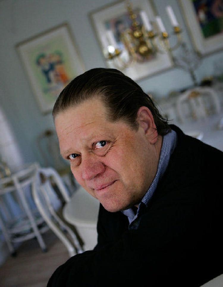 Christian Grønlykke mener, at Djævlens Advokat bør komme ned i den nye Løgismose- forretning på Østerbro og købe noget oksekød og »alt det ekstra, man lige kommer ned i kurven«, når man handler i forretningen. Foto: Finn Frandsen 