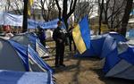 Med mindelser om den Orange revolution i 2004 er der nu startet en krig på telte i centrum af Kiev. 