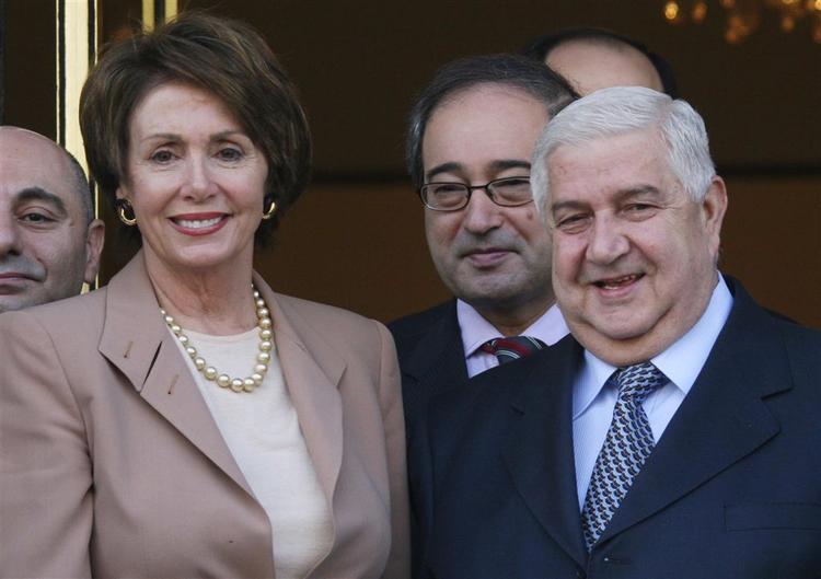 Nancy Pelosi besøger Syrien og trykker hånd med den syriske præsident Assad. Det er Bush ikke tilfreds med. 