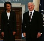 USA's udenrigsminister Condoleezza Rice ses her under et møde i går med forsvarsminister Robert Gates. 