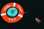 Den globale opvarmning er i fokus verden over for tiden. Her domonstrerer Greenpeace ud for Braziliens kyst. 