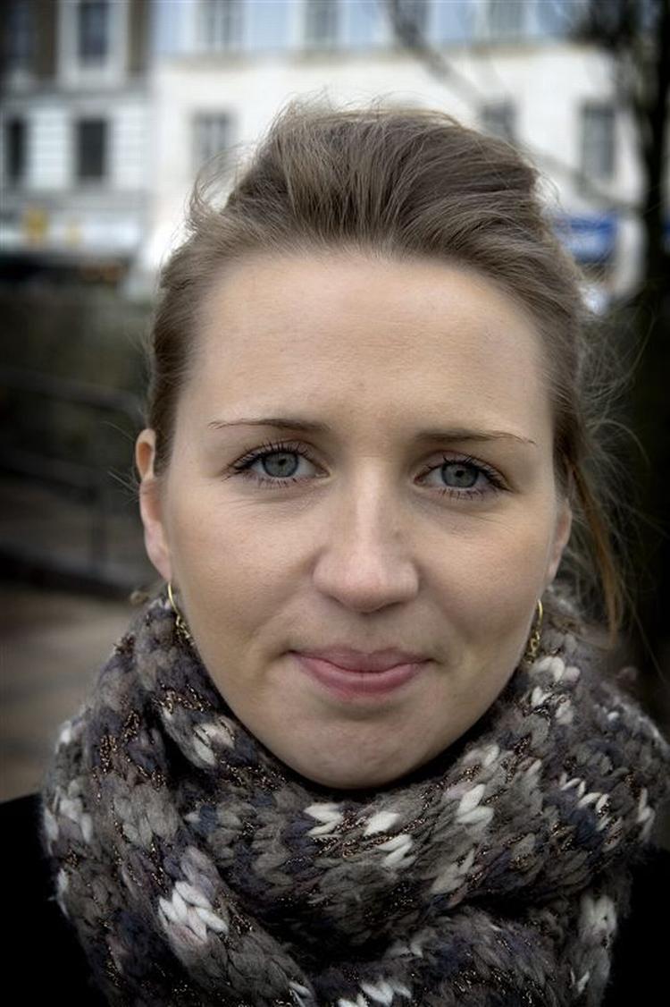Der bliver anbragt for få børn i Danmark, mener Mette Frederiksen (S). 