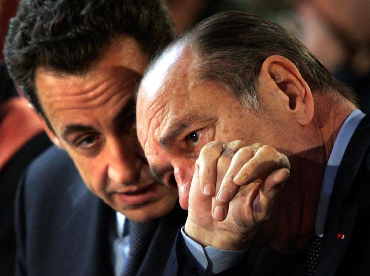 Sarkozy kan redde Chirac fra fortiden til gengæld for præsidentens støtte. 