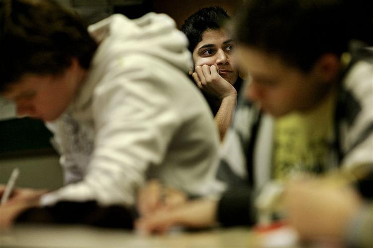 En 3-års fleksibel overbygning på de obligatoriske ni år i folkeskolen skal fastholde de unge i uddannelsessystemet. 