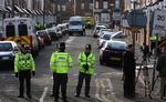 Britisk politi ved en af de antiterror-aktioner, landet har gennemført i løbet af de seneste år. 