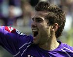 Fiorentinas Mutu jubler efter at have scoret kampens eneste mål hjemme mod Siena. 