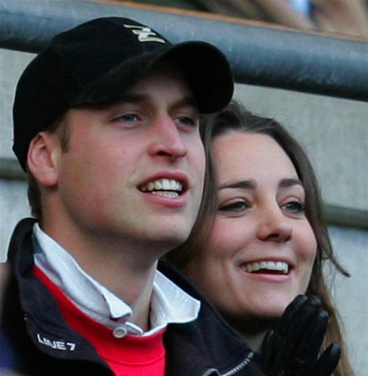 Prins William brud med kæresten gennem fem år blev besluttet på et hemmeligt familiemøde, skriver engelsk avis. 