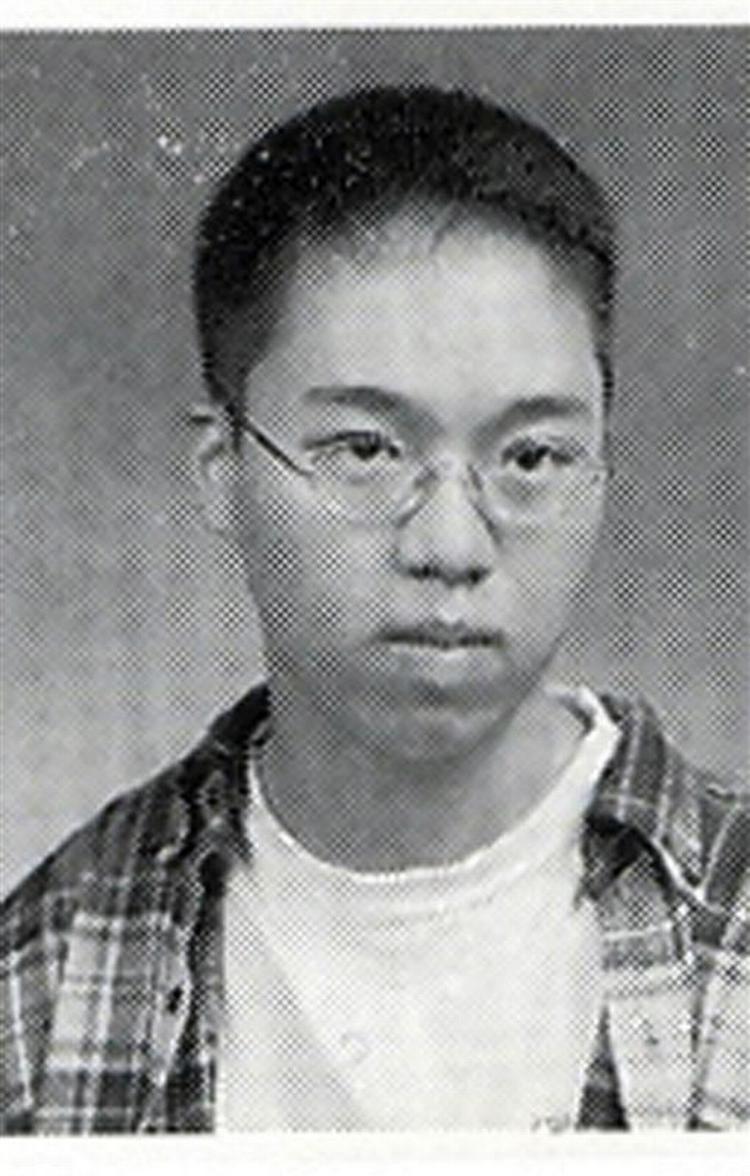 'The Question Mark Kid', Cho Seung-Hui, der tog 33 liv, inklusive sit eget. 