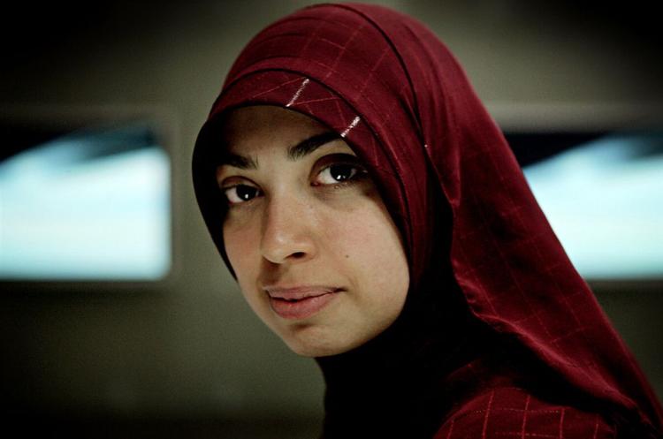 »Danske kvinder med tørklæde skal gøre sig mere synlige i debatten«, siger Asmaa Abdol-Hamid. 
