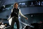 Når Mick jagger går på scenen i Beograd bliver det med 300 heste 'back-stage'. 