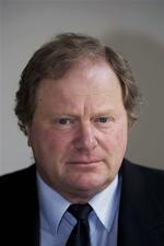 Carsten Juste har været udsat for flere sagsanlæg, men nu er det hans tur til at være lægge sag an. 