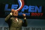 Le Pen bevarer optimismen, selv om han indtil videre ligger sidst blandt de fire frontløbere i kampen om at gå videre til anden valgrunde. 