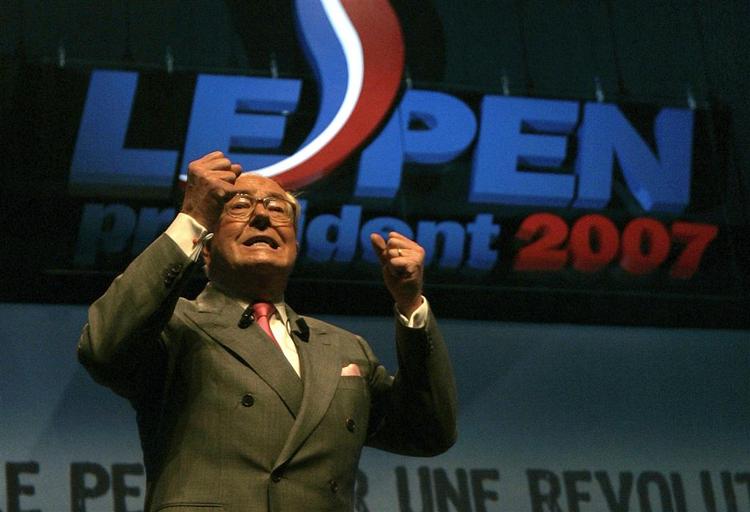 Le Pen bevarer optimismen, selv om han indtil videre ligger sidst blandt de fire frontløbere i kampen om at gå videre til anden valgrunde. 