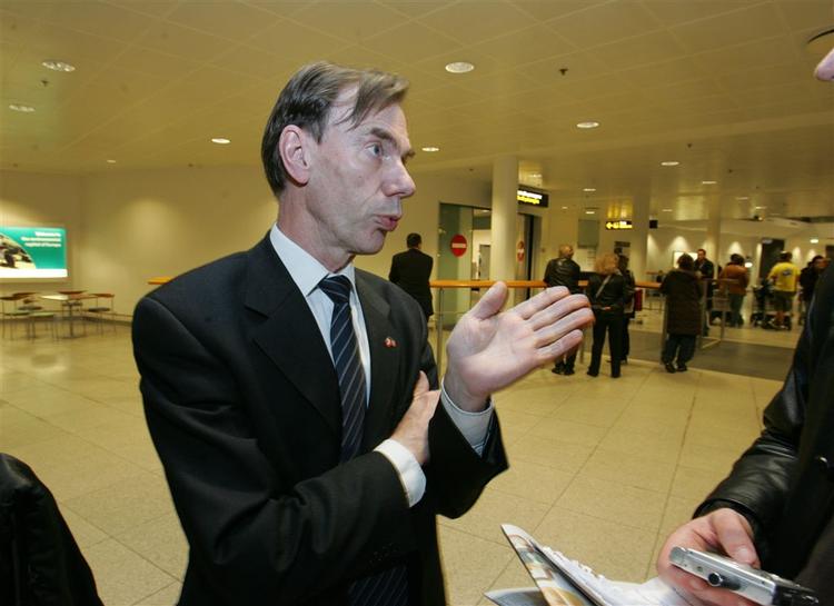 Mogens Camres »lille beklagelse« er slet ikke nok, mener Britta Thomsen. 