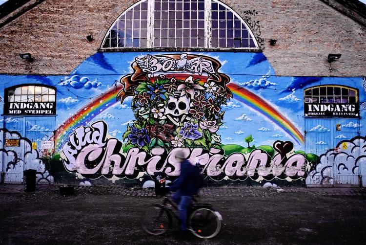 Christianitter vender sig mod stridbar styrelse. 