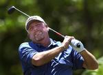 USA's Mark Calcavecchia fører Zürich Classic inden weekendens to finalerunder. Danske Anders Hansen gik helt ned på anden runde og klarede ikke finalecuttet. 