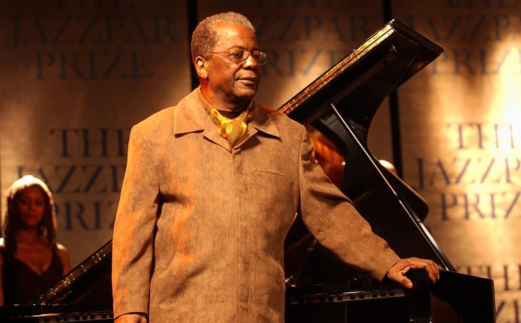 Andrew Hill blev i 2003 hædret med verdens største jazzpris, den danske Jazzpar. Prisen blev uddelt i forbindelse med en koncert i Tivoli i København. 