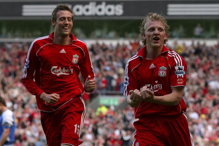 Glæde hos LIverpool. Dirk Kuyt scorede to gange for de røde. 
