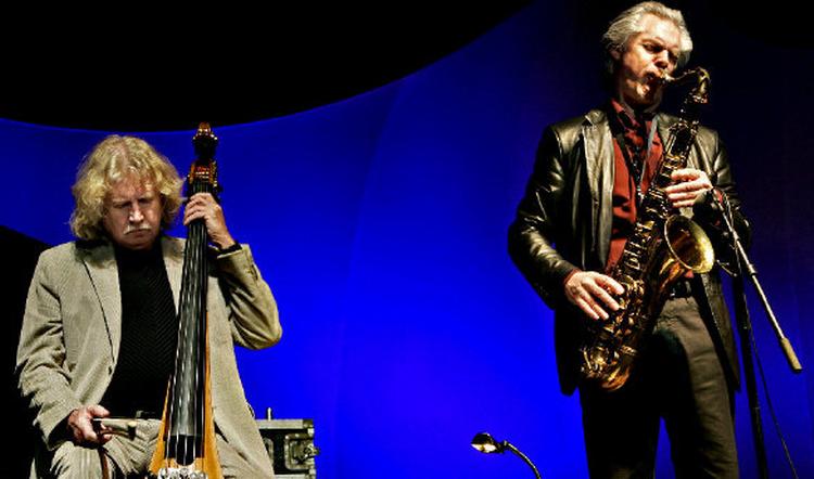 Vel var der lyse øjeblikke under torsdagens koncert med Jan Garbarek og hans kvartet. Men koncerten i Malmø gav alt for rig mulighed for at hænge sig i manglerne.