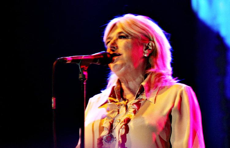 Restitueret. Sundere end tidligere, rask efter en kræftoperation og med enorm lyst og evne til at arbejde med musik er Marianne Faithfull på turné med band. Søndag aften fik Amager Bio besøg.  Foto: Maria Fonfara 