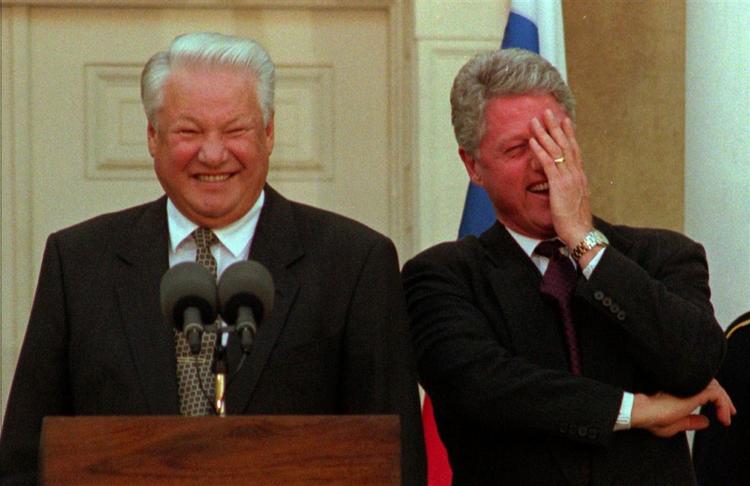 Boris Jeltsin mindes af hele verden. Bill Clinton husker ham som en god ven. 