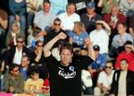 FCK's dobbelte målscorer, Fredrik Berglund, har scoret til 2-0, da Lyngby onsdag tog imod FC København i den første semifinale i landspokalturneringen. 