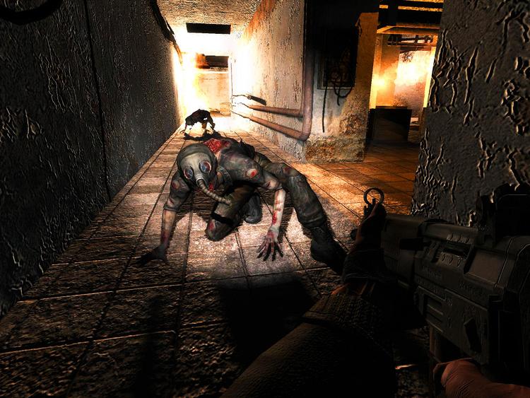 Kun det notoriske 'Duke Nukem Forever' har med sine indtil videre ti års tilblivelse været længere undervejs end 3D-skyderen 'S.T.A.L.K.E.R.'. Det glemmer man dog, når man endelig føler sig som ét med den sære postapokalyptiske labyrint Zonen. 