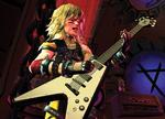 Musikken er i den noget hårde ende af spektret, men klassikere som The Rolling Stones’ 'Can’t You Hear Me Knocking' og Guns N’ Roses’ 'Sweet Child of Mine' vil glæde selv de mest kræsne musikelskere. 
