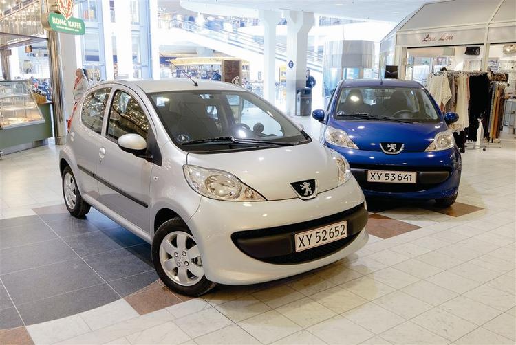 Peugeot 107 kommer næppe til at stå og samle støv - især i dieseludgaven er prisen blevet rigtig gunstig. Foto: Peugeot 
