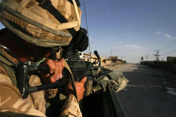Den internationale styrke i Helmand møder voldsom modstand. 