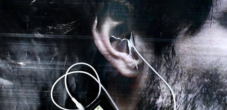 Et alternativ er at hente de podcast, du er interesseret i, på DRs hjemmeside og smide dem over på mobiltelefonen eller mp3-afspilleren. Det koster ikke en krone. 