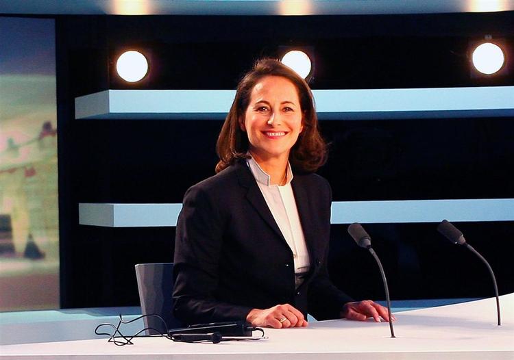 Ségolène Royal får et positivt skudsmål i de franske medier efter tv-duellen med Sarkozy. 